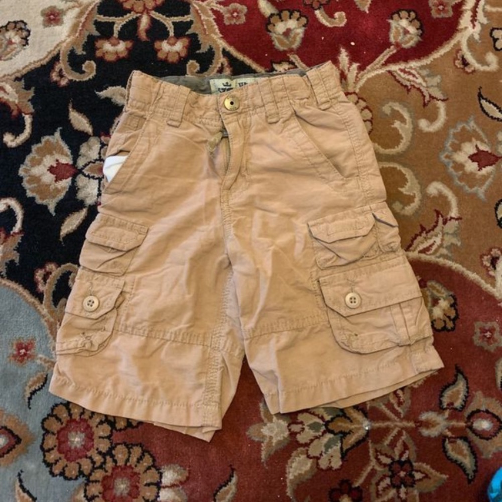 Clothes - Picture 6 of 8